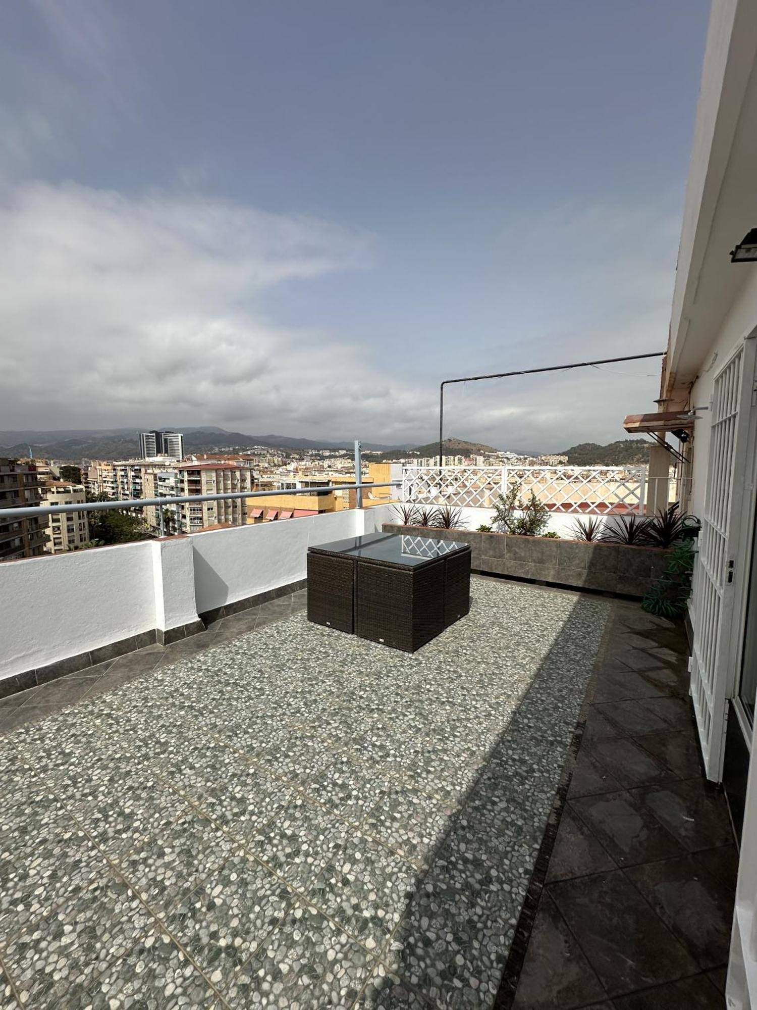 Апартаменти Atico Plaza Bailen Malaga Centro Екстер'єр фото